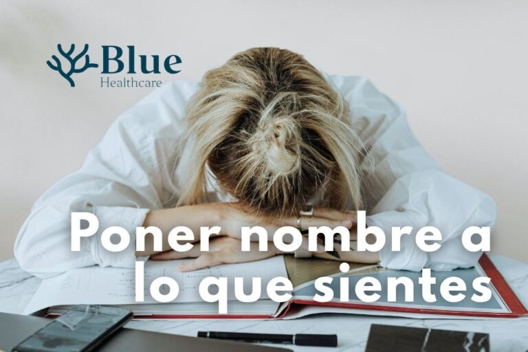 Mujer con expresión de cansancio relacionada con síntomas de hipotiroidismo.